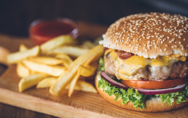 Salty beach 海灘美食街